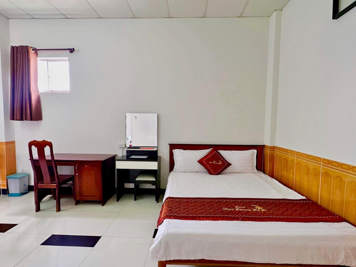 Truc Hoang Ha Hotel Kon Tum Exterior photo
