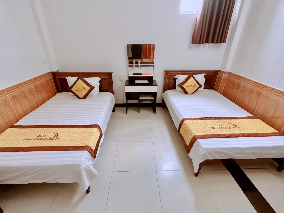 Truc Hoang Ha Hotel Kon Tum Exterior photo