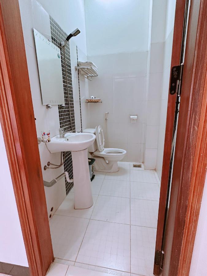 Truc Hoang Ha Hotel Kon Tum Exterior photo