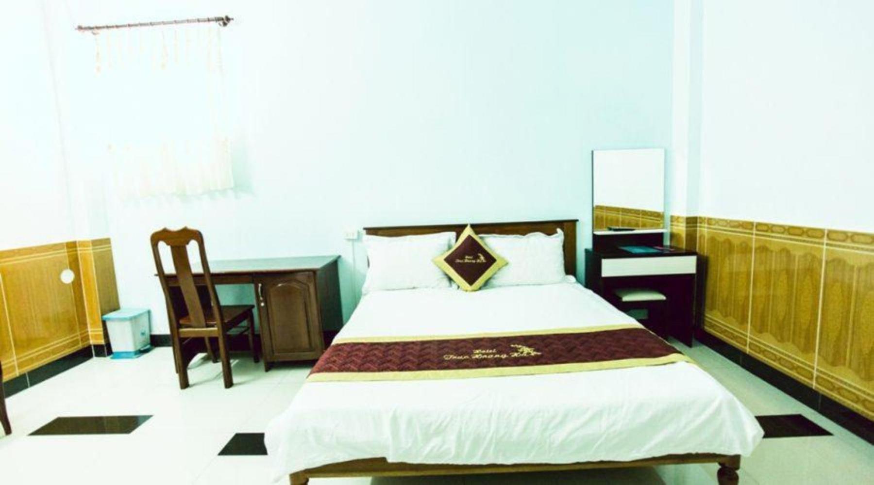 Truc Hoang Ha Hotel Kon Tum Exterior photo