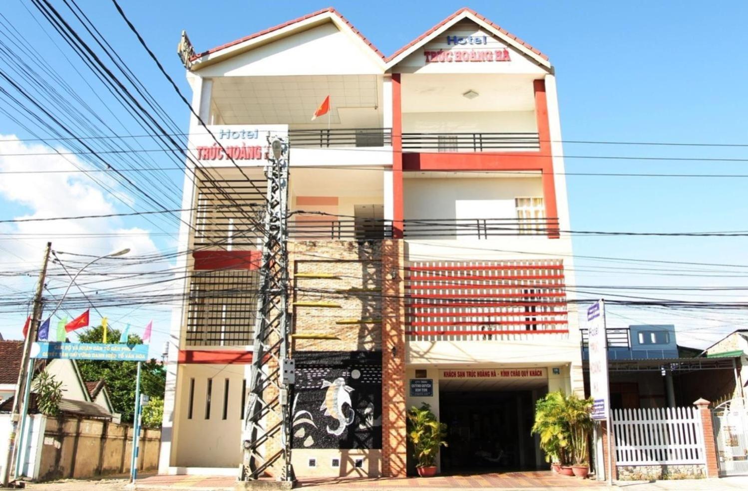 Truc Hoang Ha Hotel Kon Tum Exterior photo